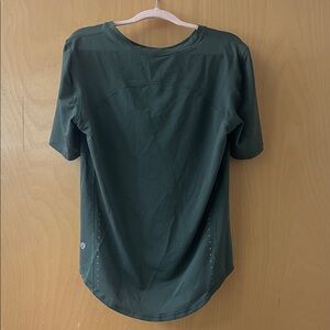 lululemon athletica Forest Green Short Sleeve Tee